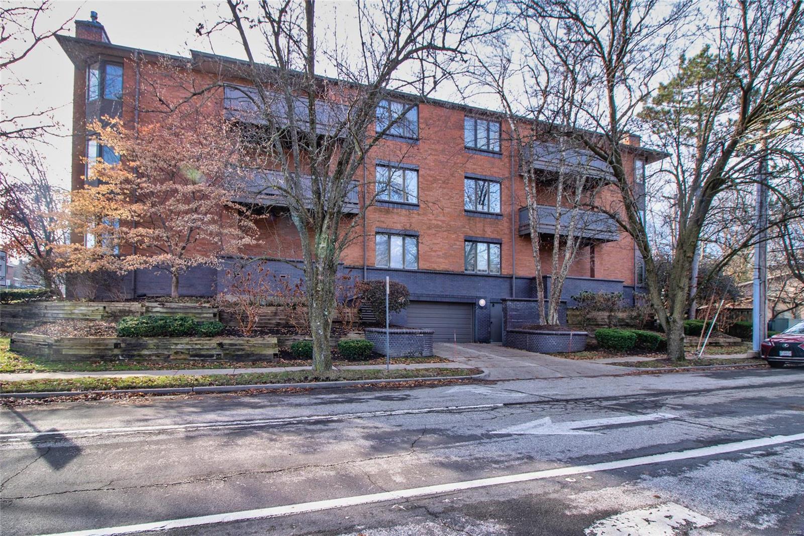 Oaks In Olde Towne - Residential