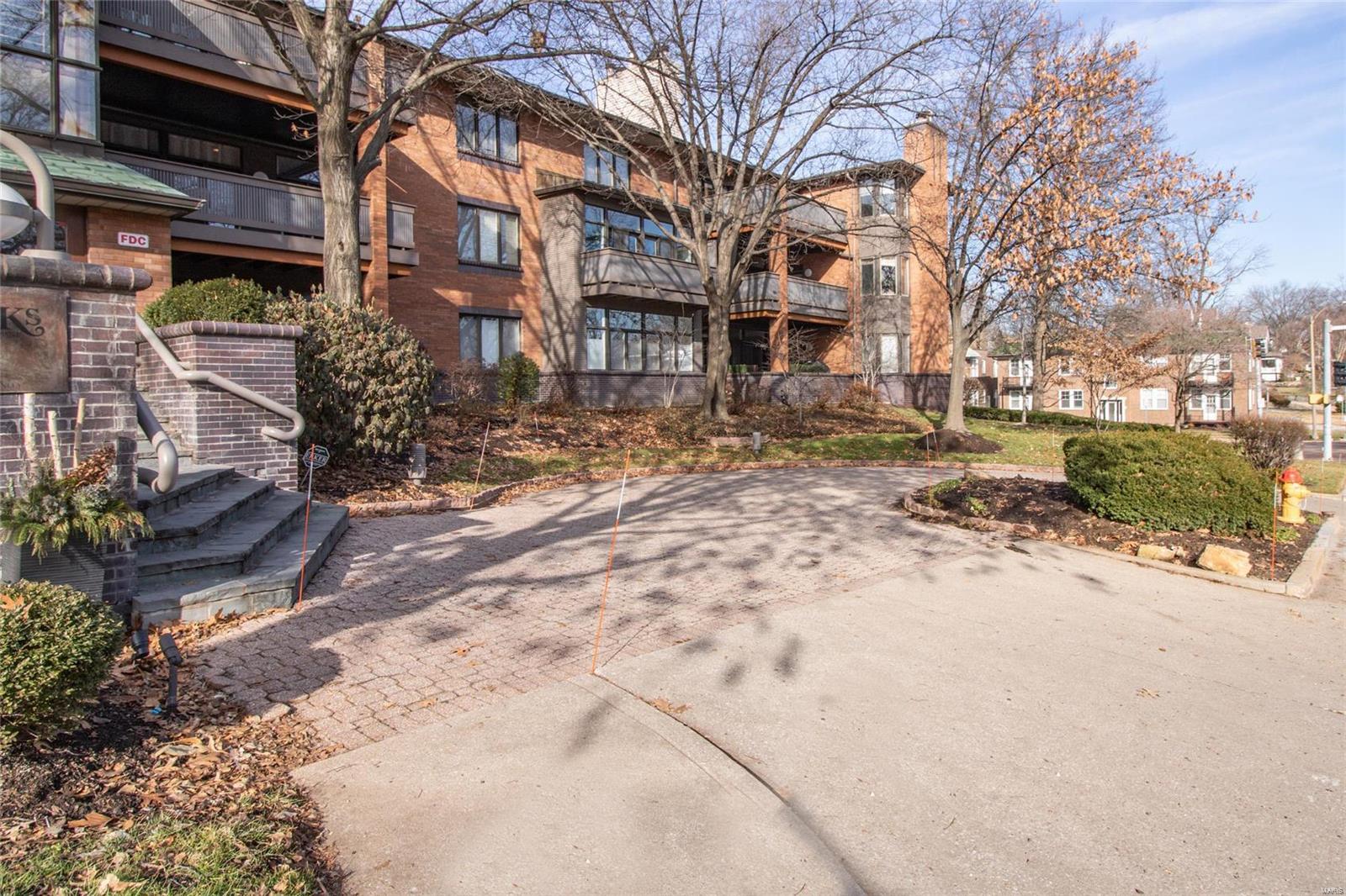 Oaks In Olde Towne - Residential