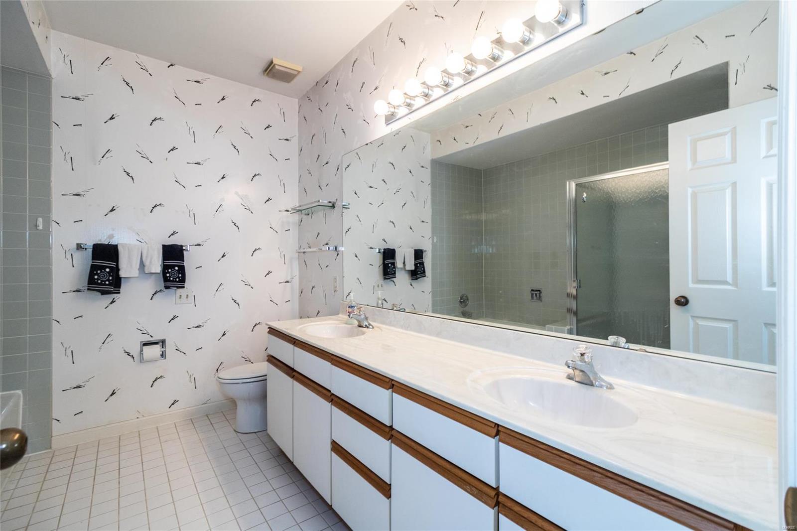 Oaks In Olde Towne - Residential