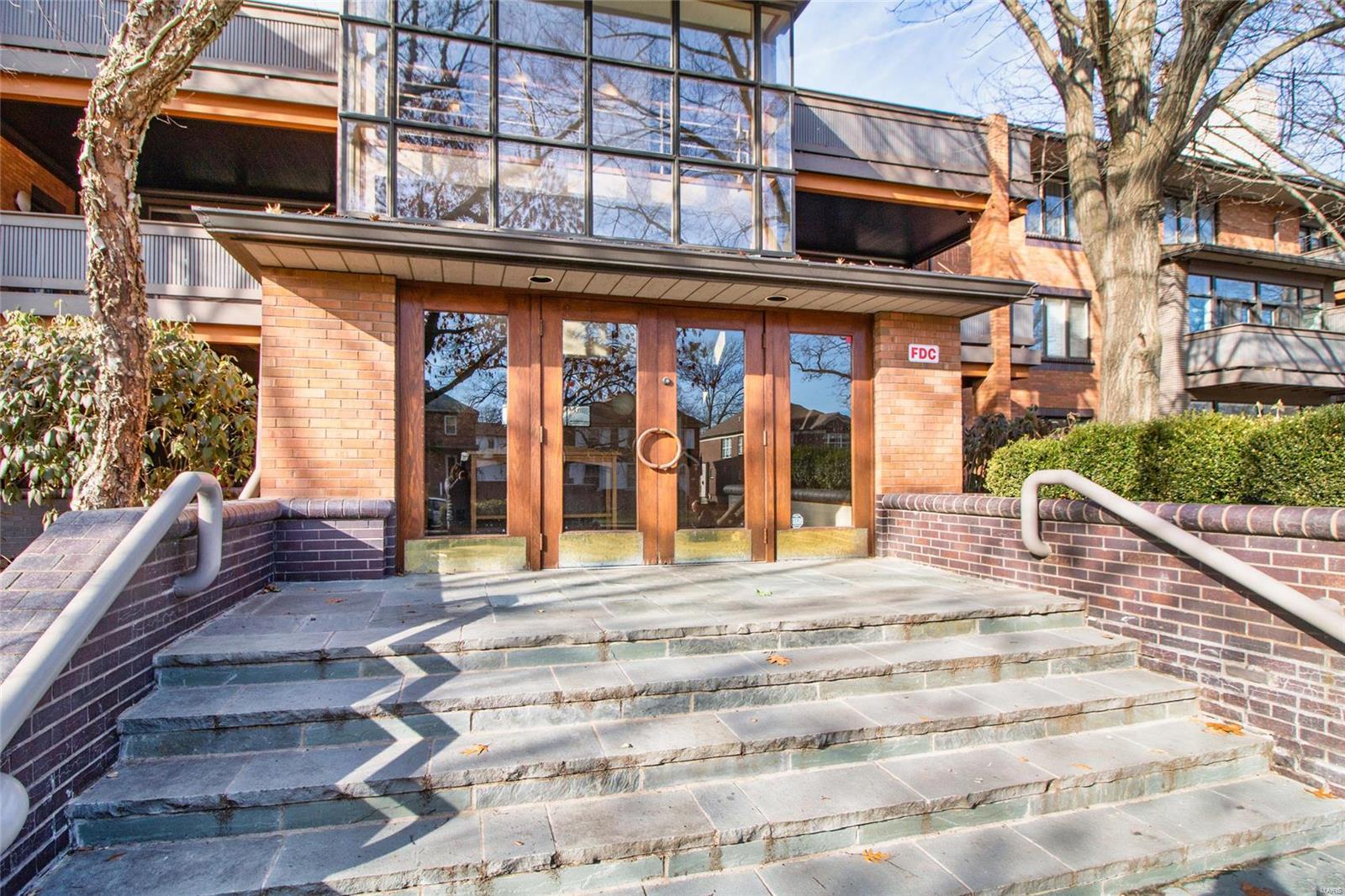 Oaks In Olde Towne - Residential