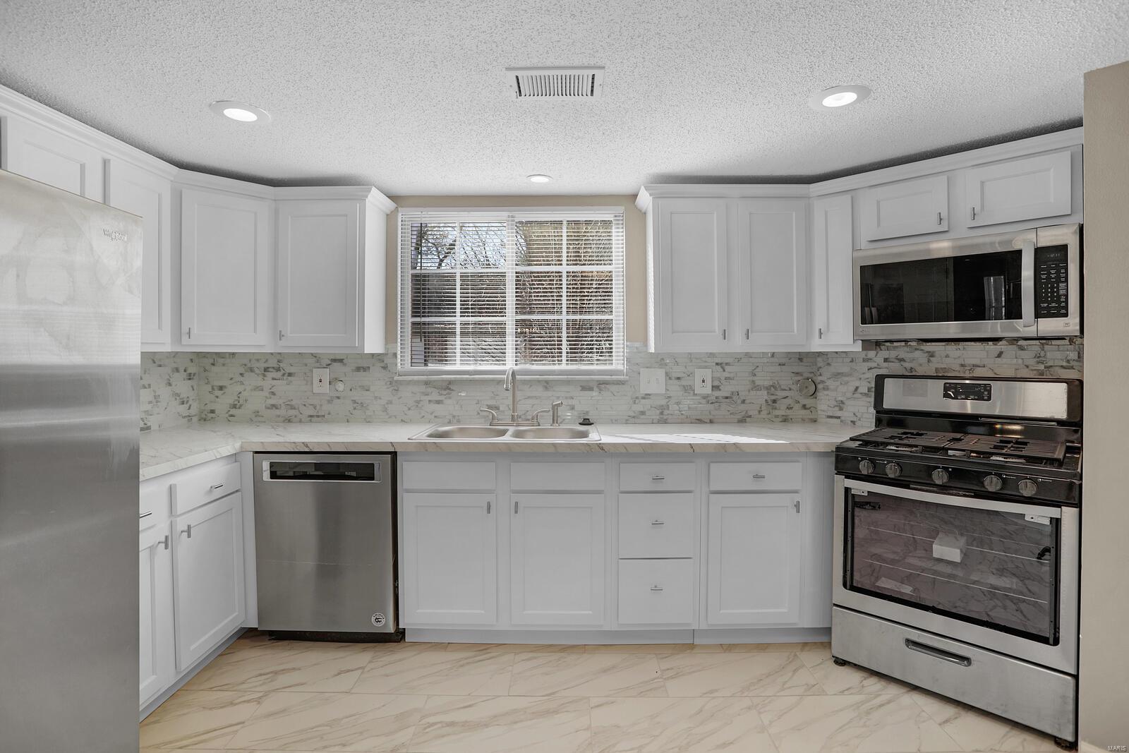 Spring Creek Condo Ph 8 - Residential