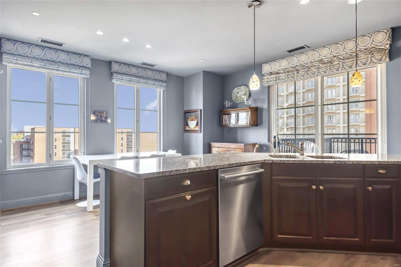 Plaza In Clayton A Condo The - Residential