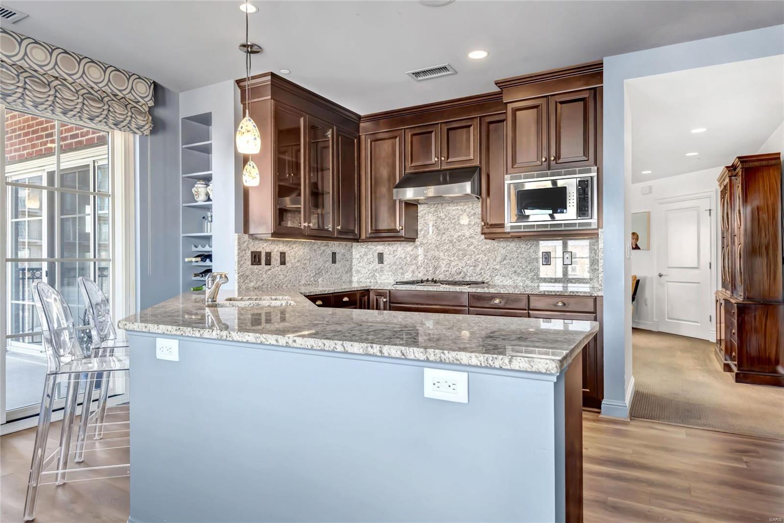 Plaza In Clayton A Condo The - Residential