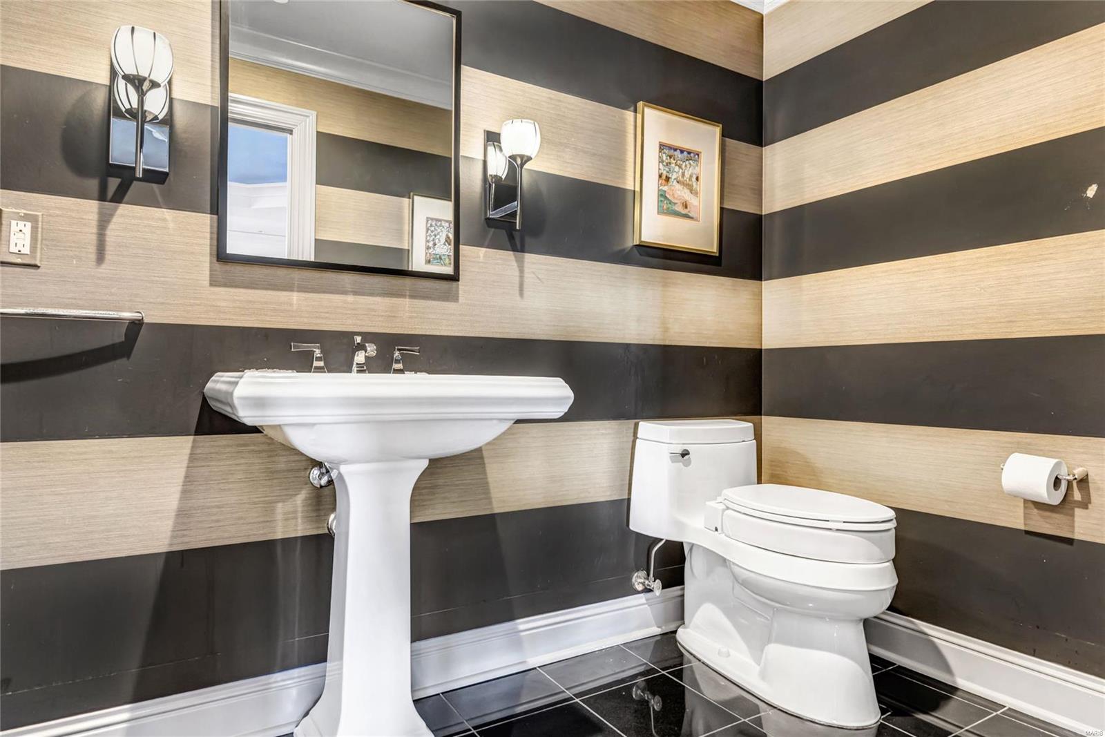 Plaza In Clayton A Condo The - Residential