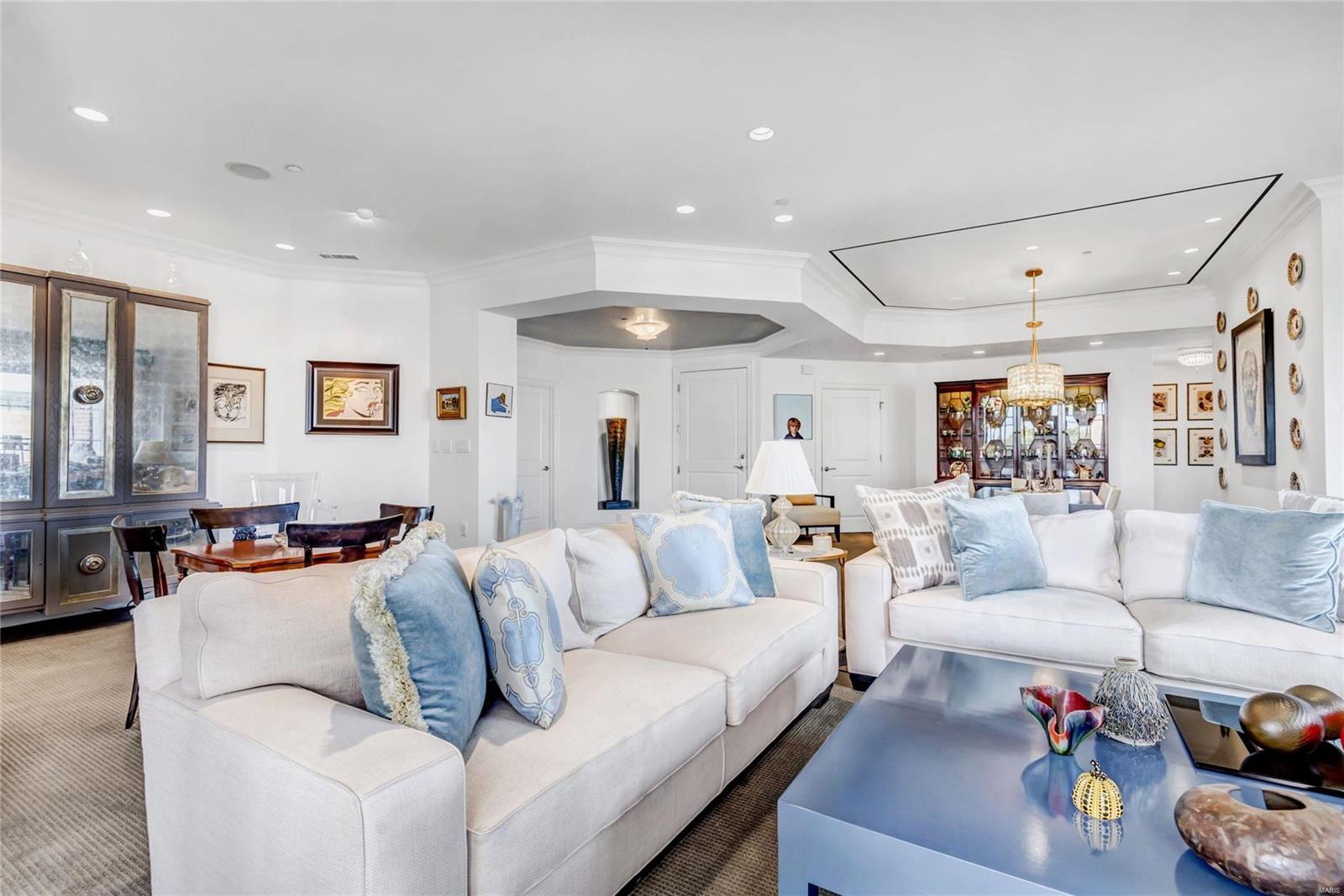 Plaza In Clayton A Condo The - Residential