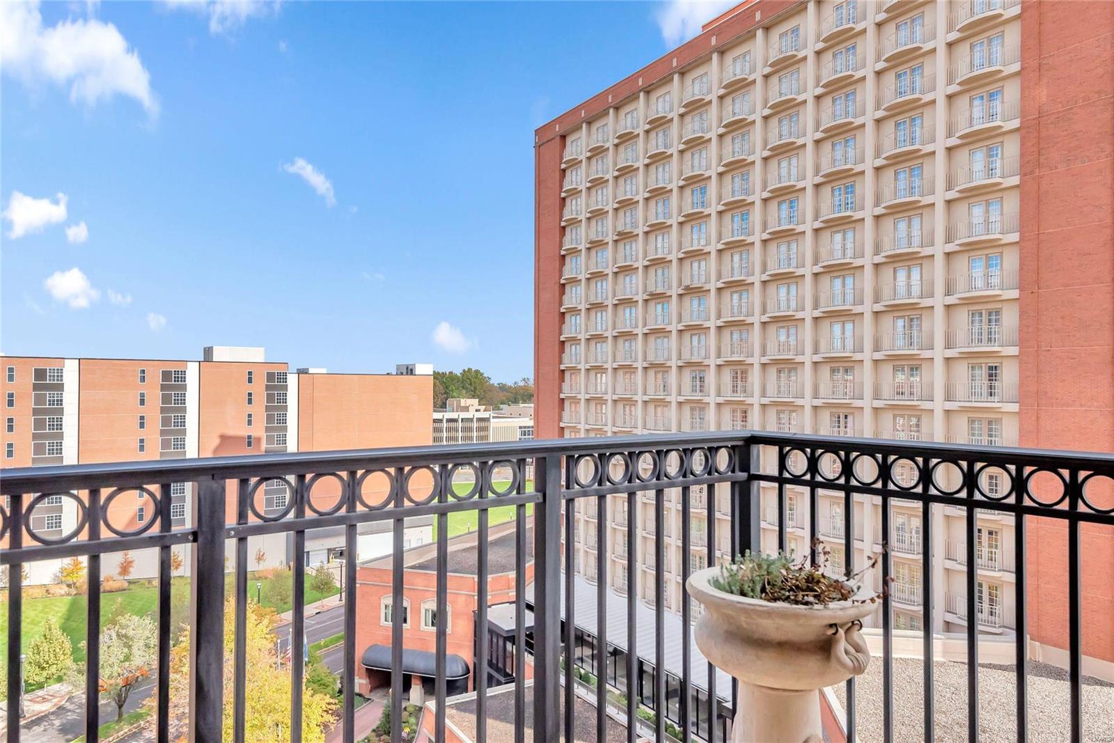 Plaza In Clayton A Condo The - Residential