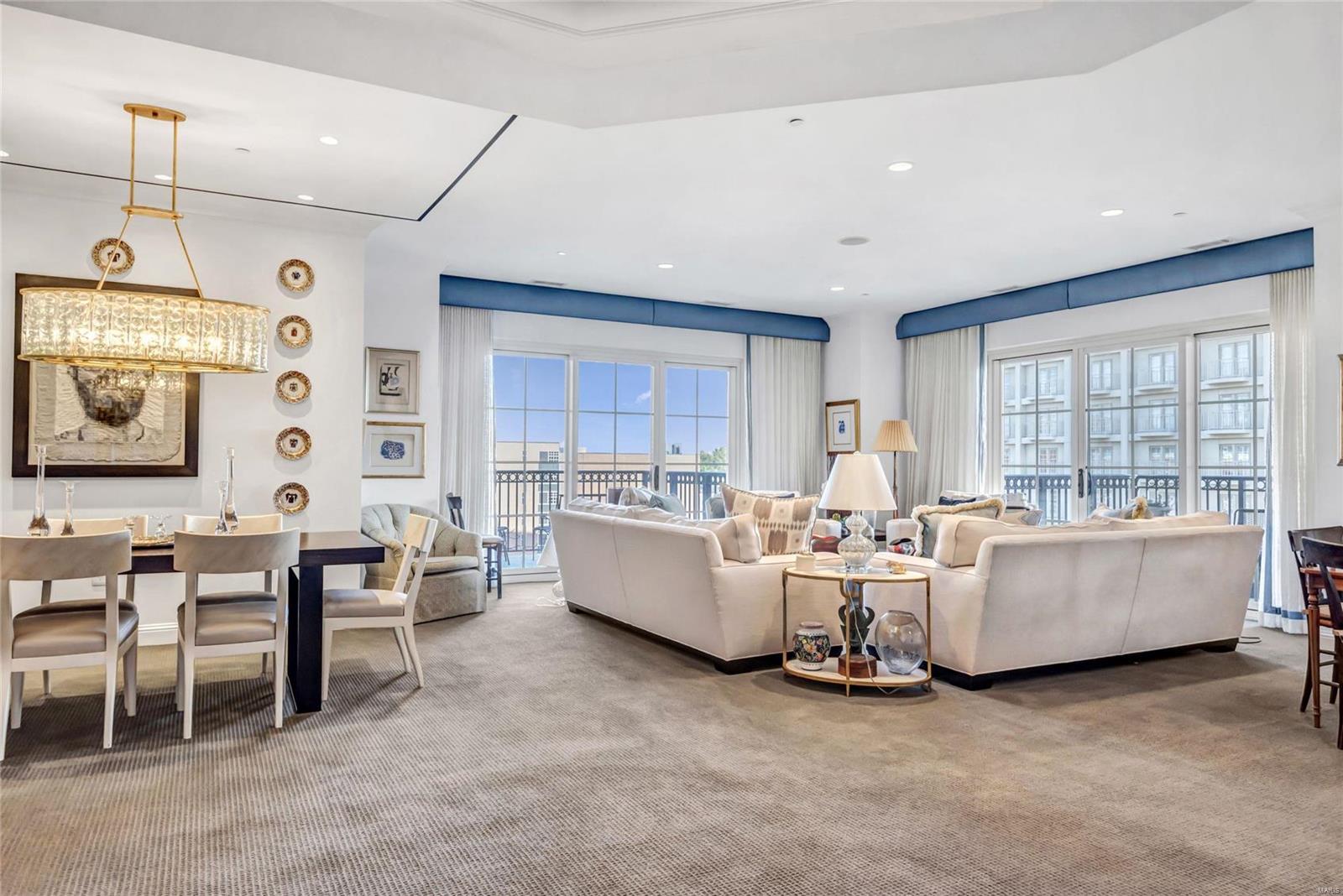 Plaza In Clayton A Condo The - Residential