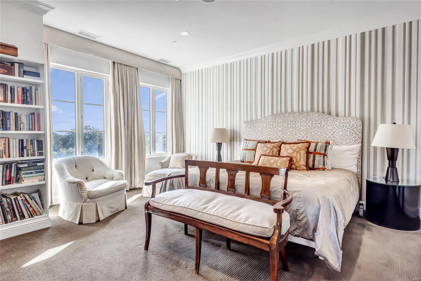 Plaza In Clayton A Condo The - Residential