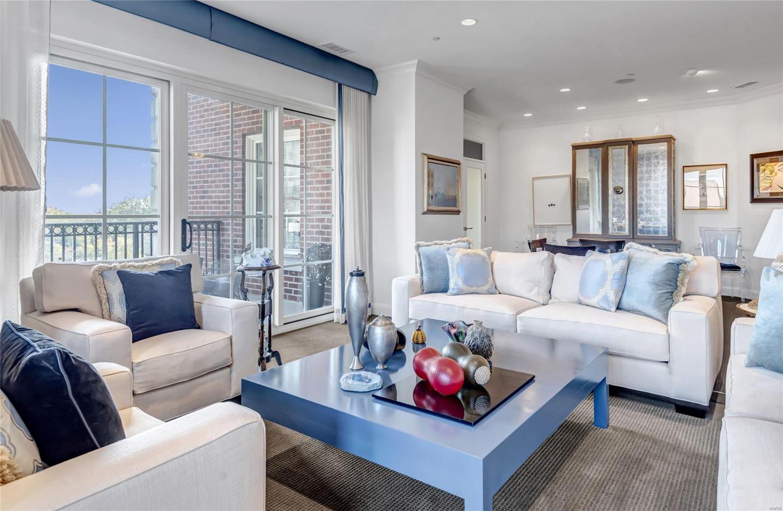 Plaza In Clayton A Condo The - Residential