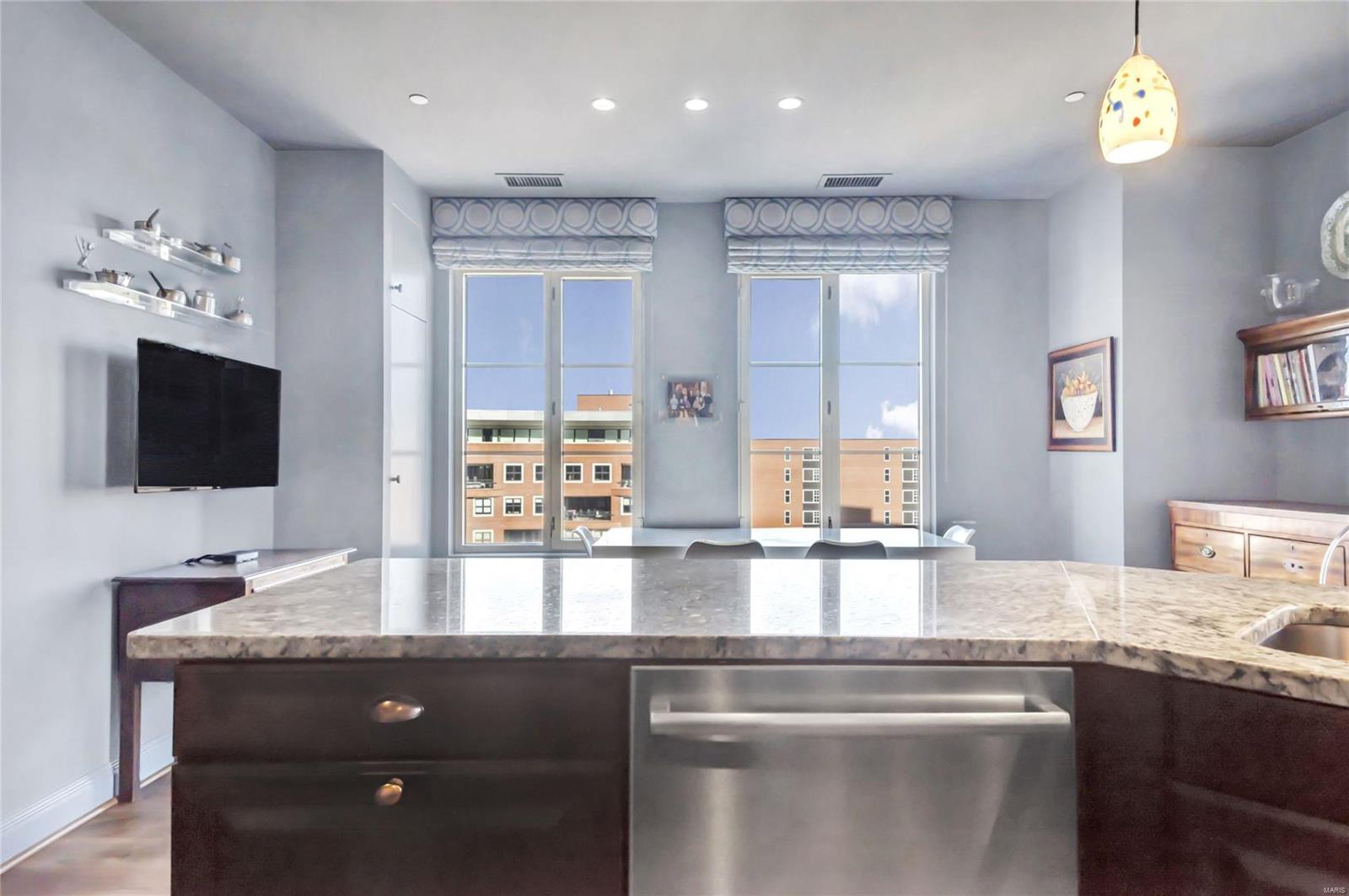 Plaza In Clayton A Condo The - Residential