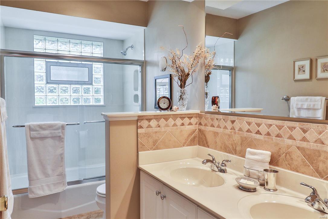 Ladue Trails - Residential