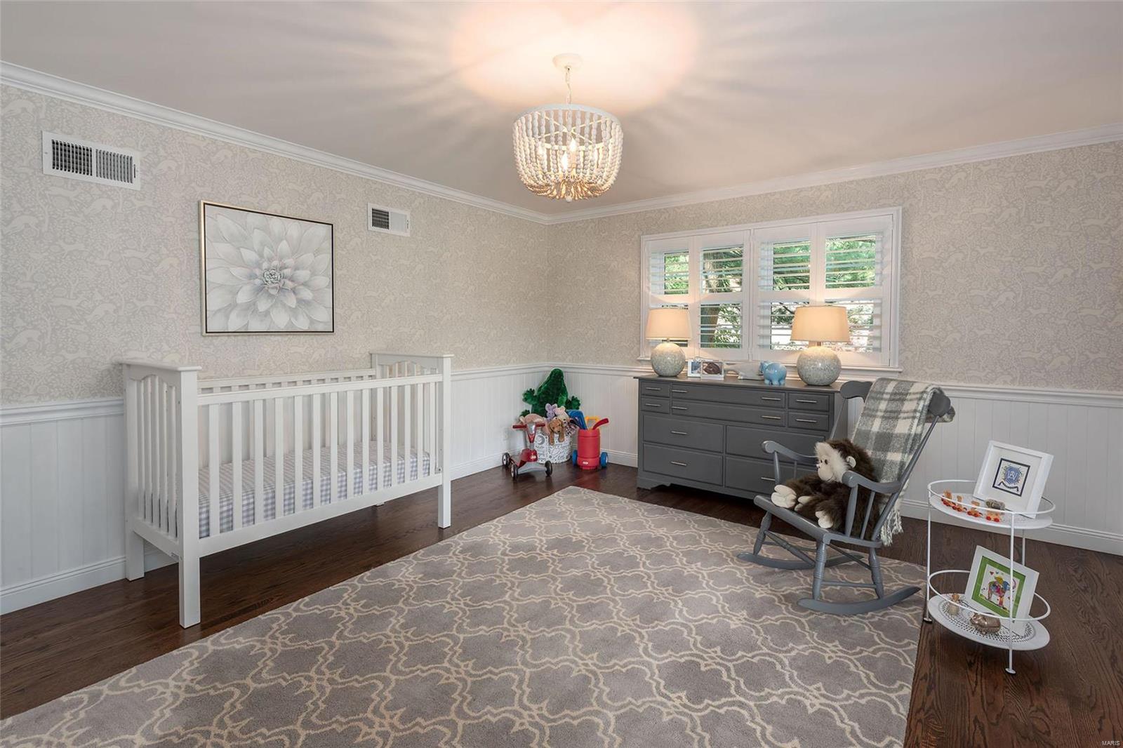 Coach-N-Four - Residential