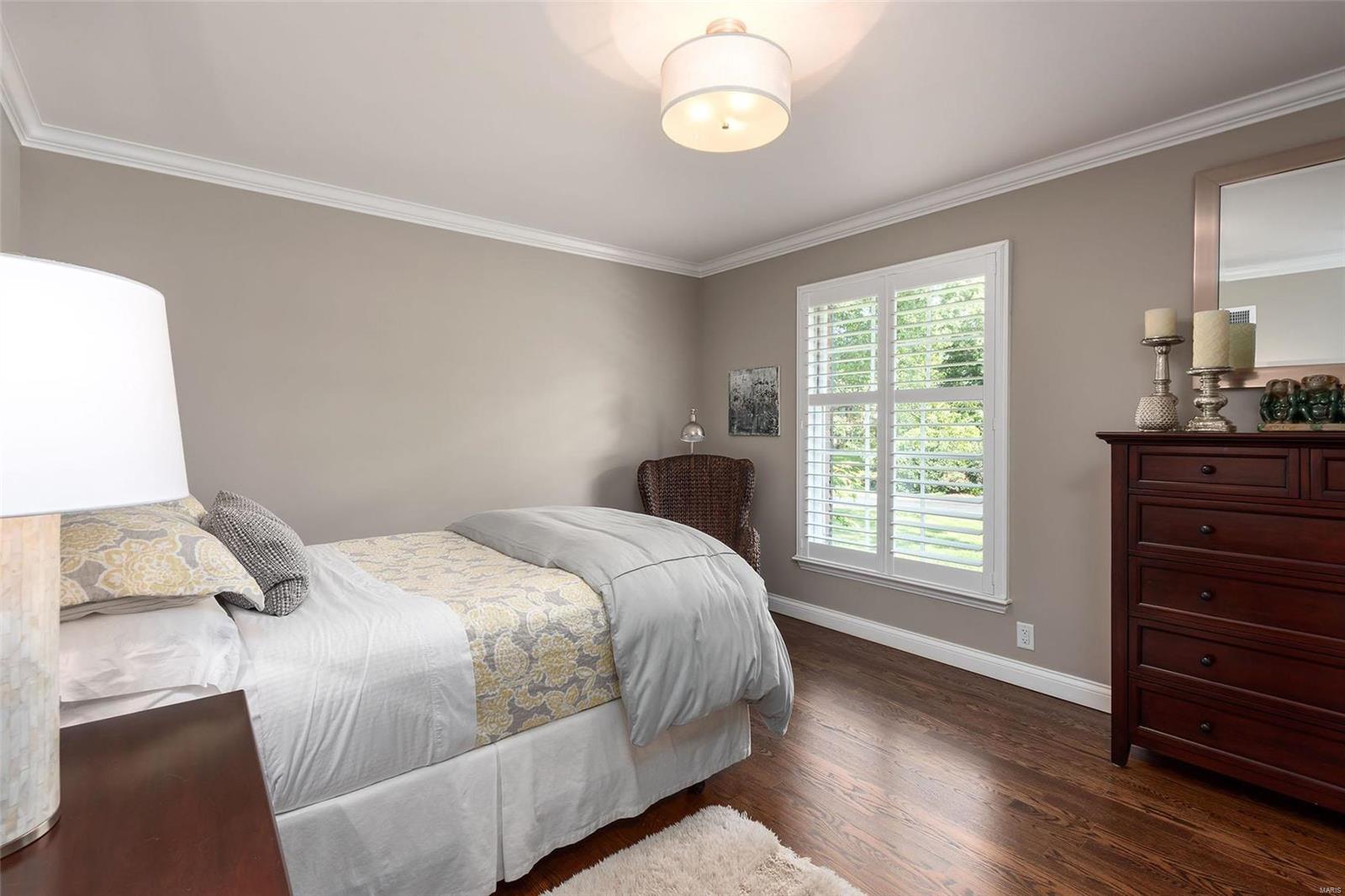 Coach-N-Four - Residential