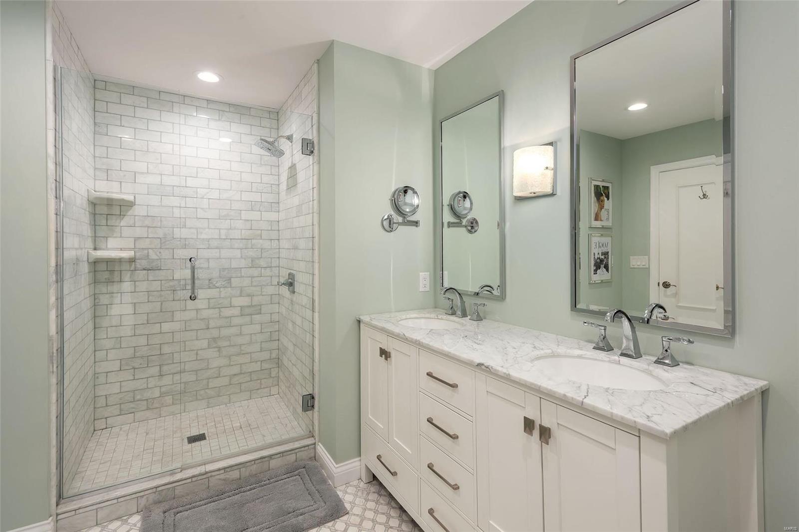 Coach-N-Four - Residential