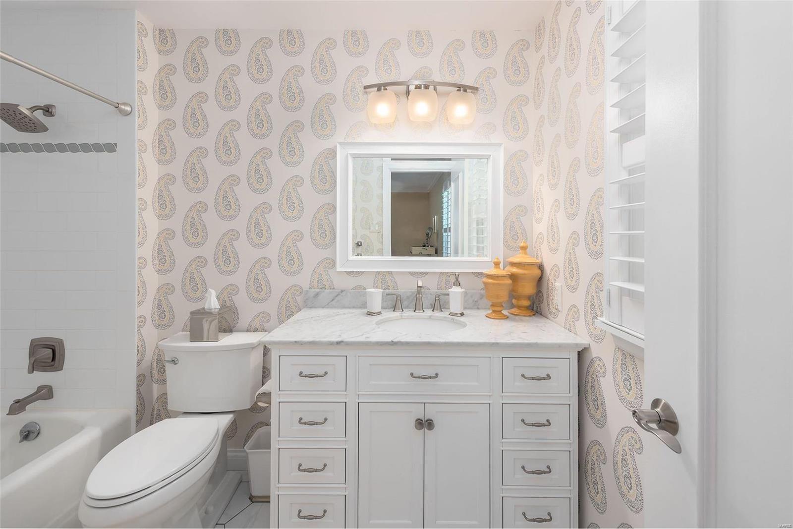 Coach-N-Four - Residential