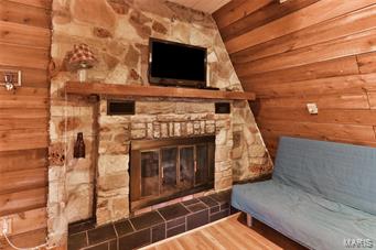 Valle Lake 02 - Residential