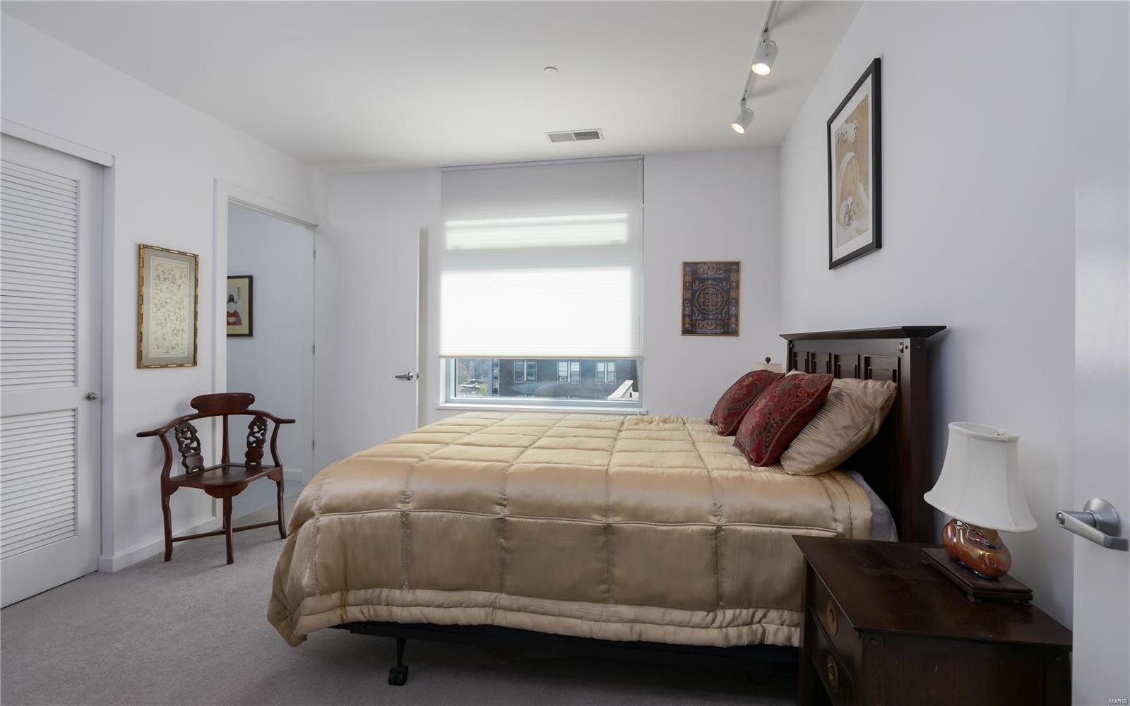 4545 LINDELL CONDOMINIUM - Residential