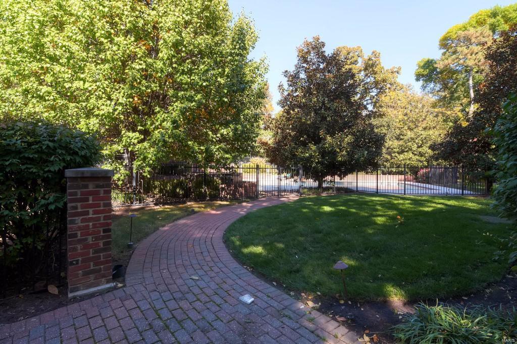 Brentmoor - Residential