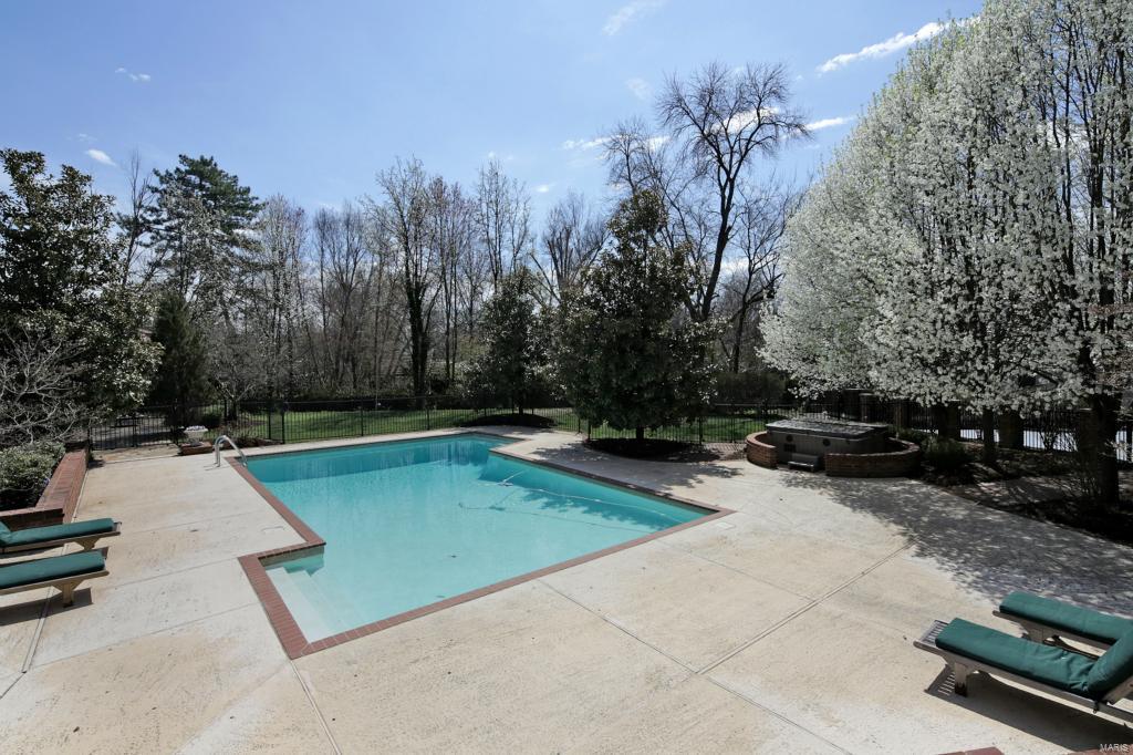 Brentmoor - Residential