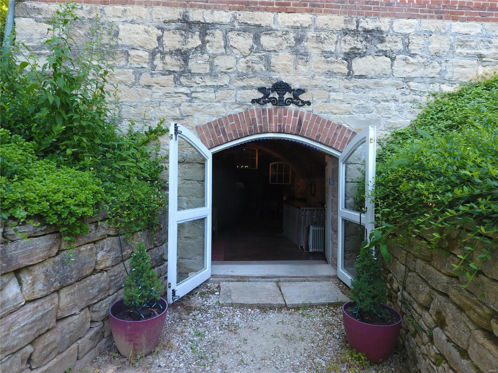 NA - Commercial Sale