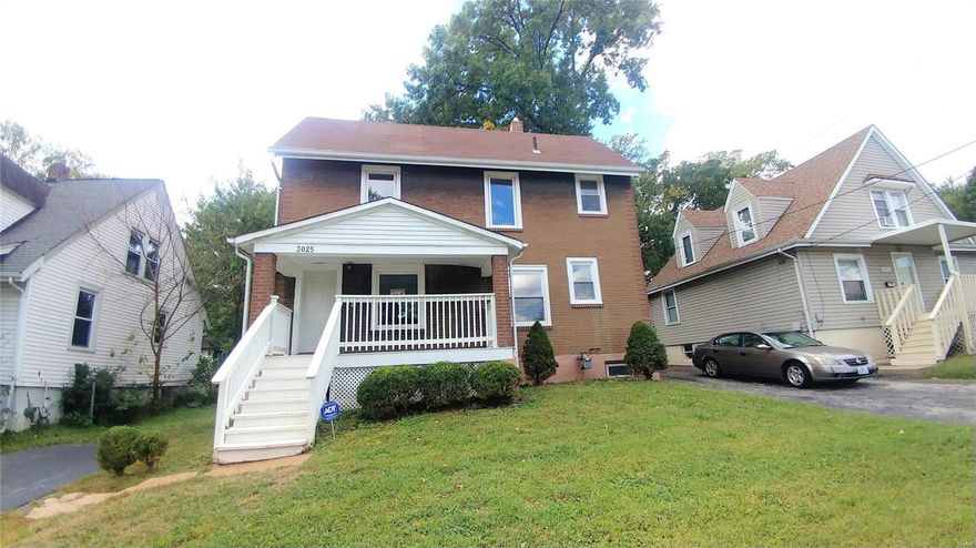 Welcome to 3025 Calvert Ave! This charming 2-story home has 2 bedrooms, 1.5 baths. Living room with laminate flooring. Eat-in kitchen has built-in microwave, dishwasher, and refrigerator. Main floor half bath. Both bedrooms are located on upper level,  laminate flooring, ceiling fans and full hall bath. Unfinished lower level with workbench and a washer & dryer that stays with home! Large back yard for those summer BBQ's and gatherings. This is a must see!