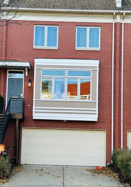 Laclede Twnhm - Residential