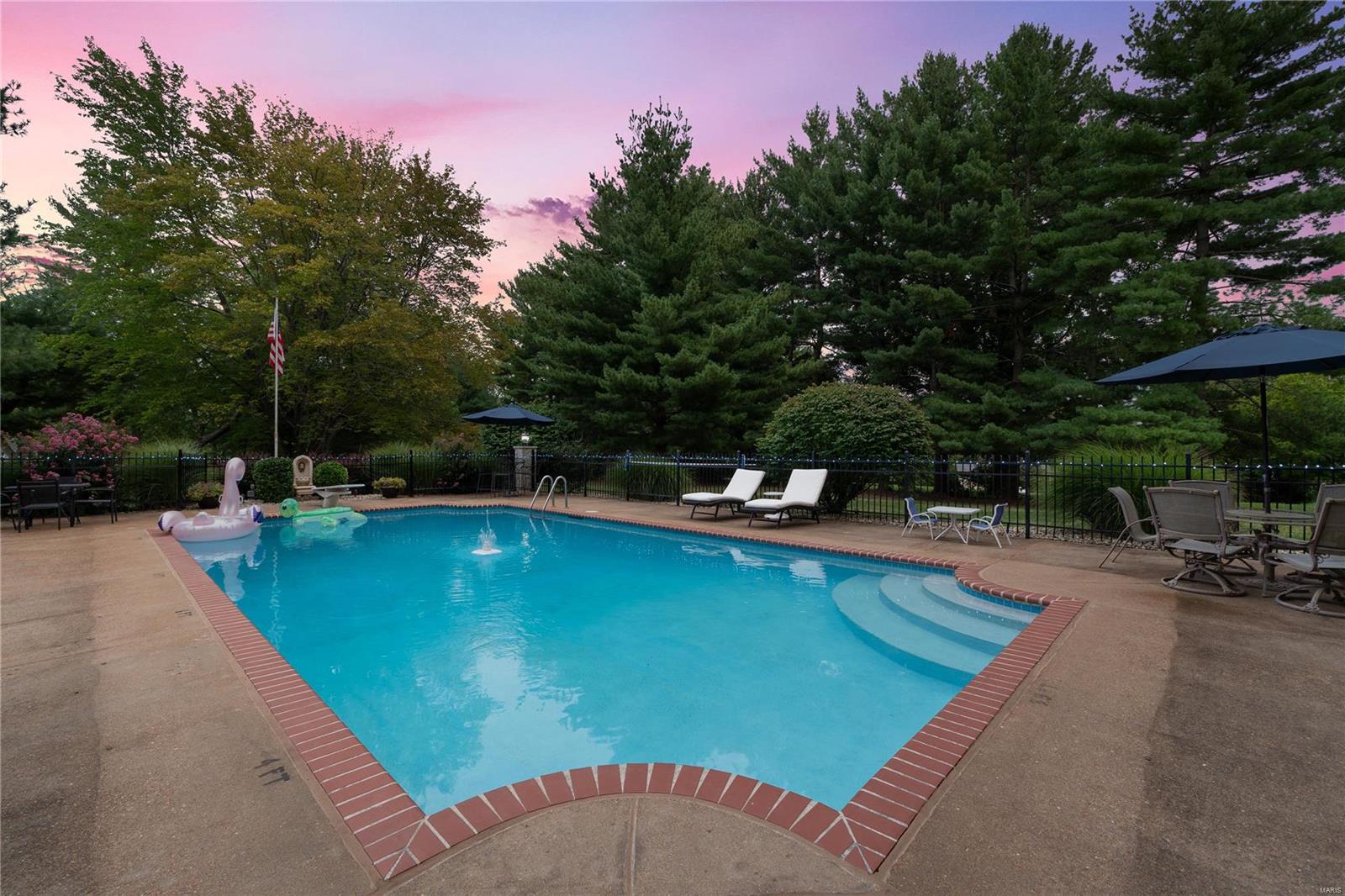 Fox Meadows - Residential