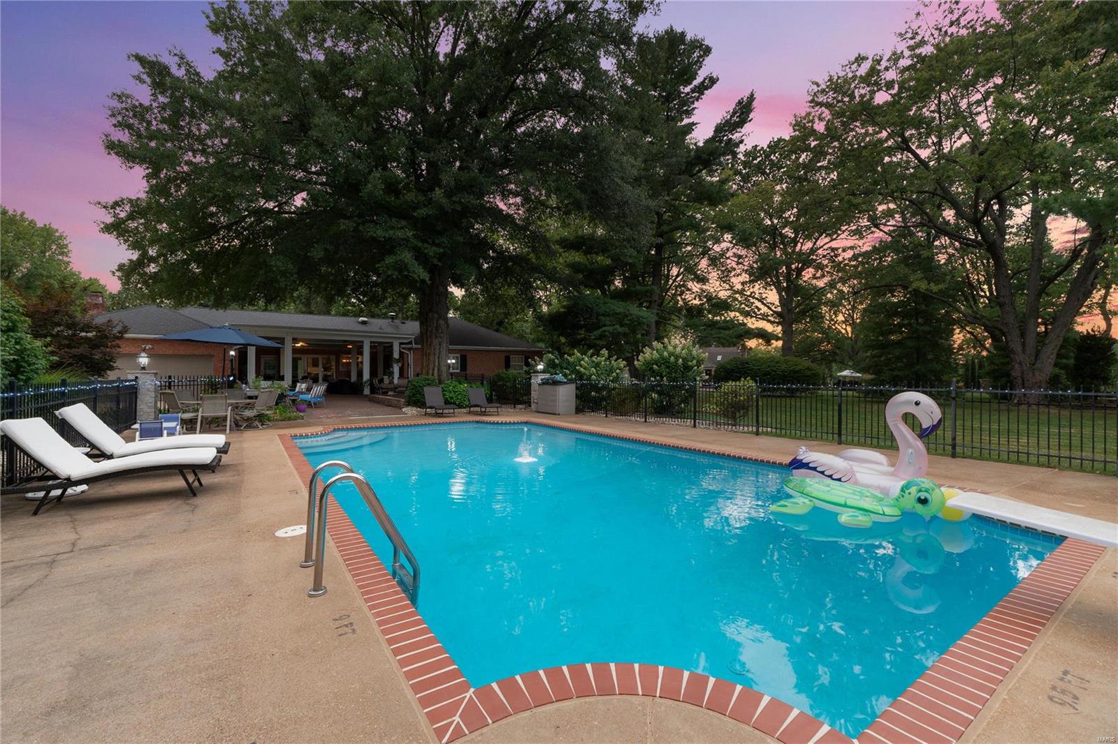 Fox Meadows - Residential