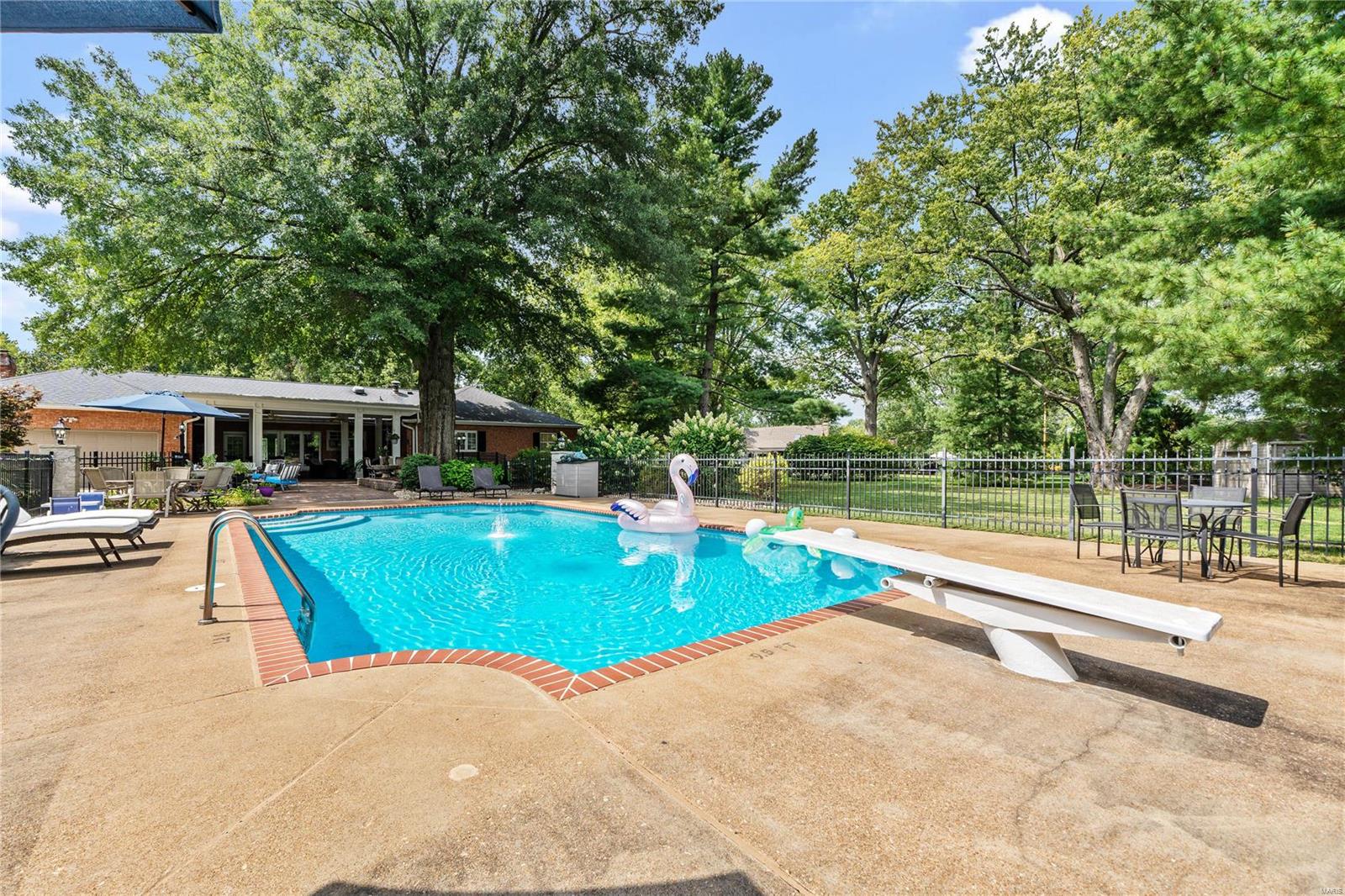 Fox Meadows - Residential