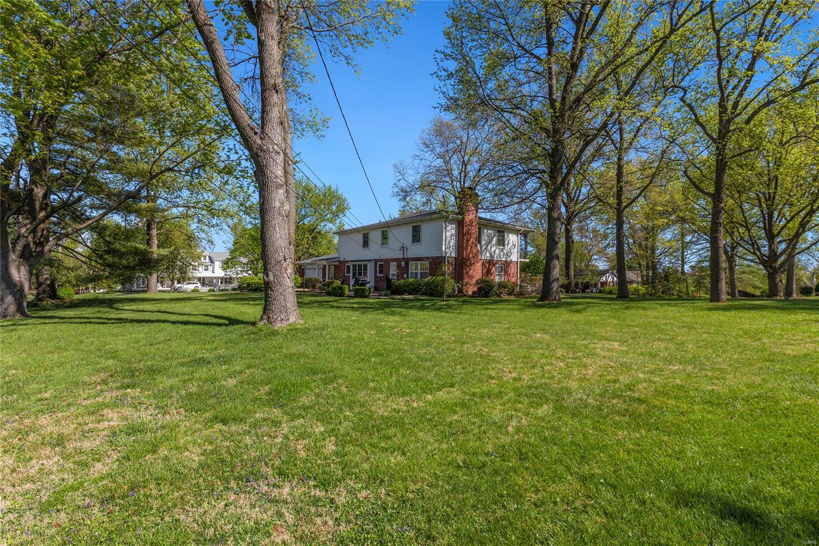 Berkley Manor - Residential