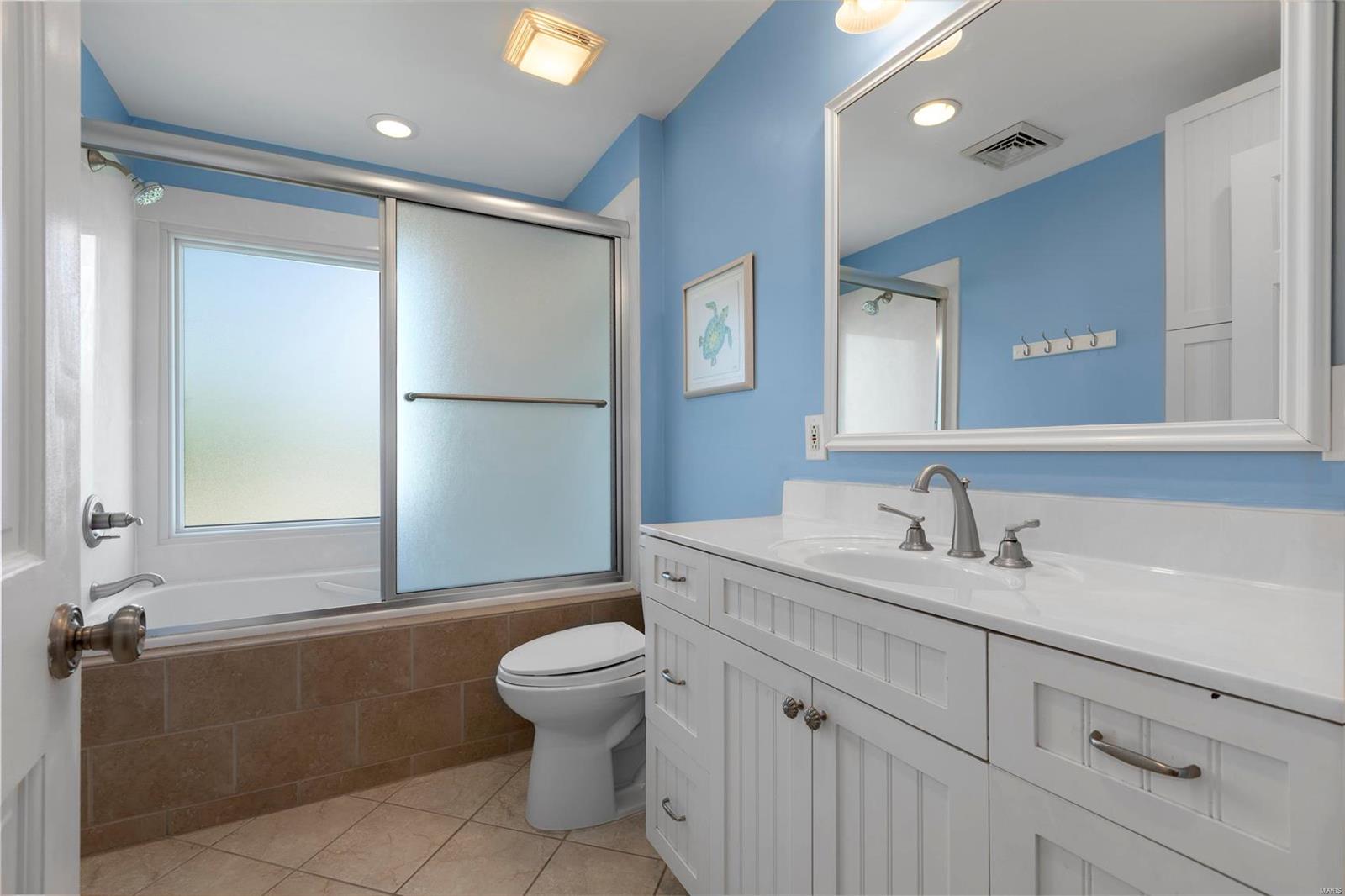 Berkley Manor - Residential