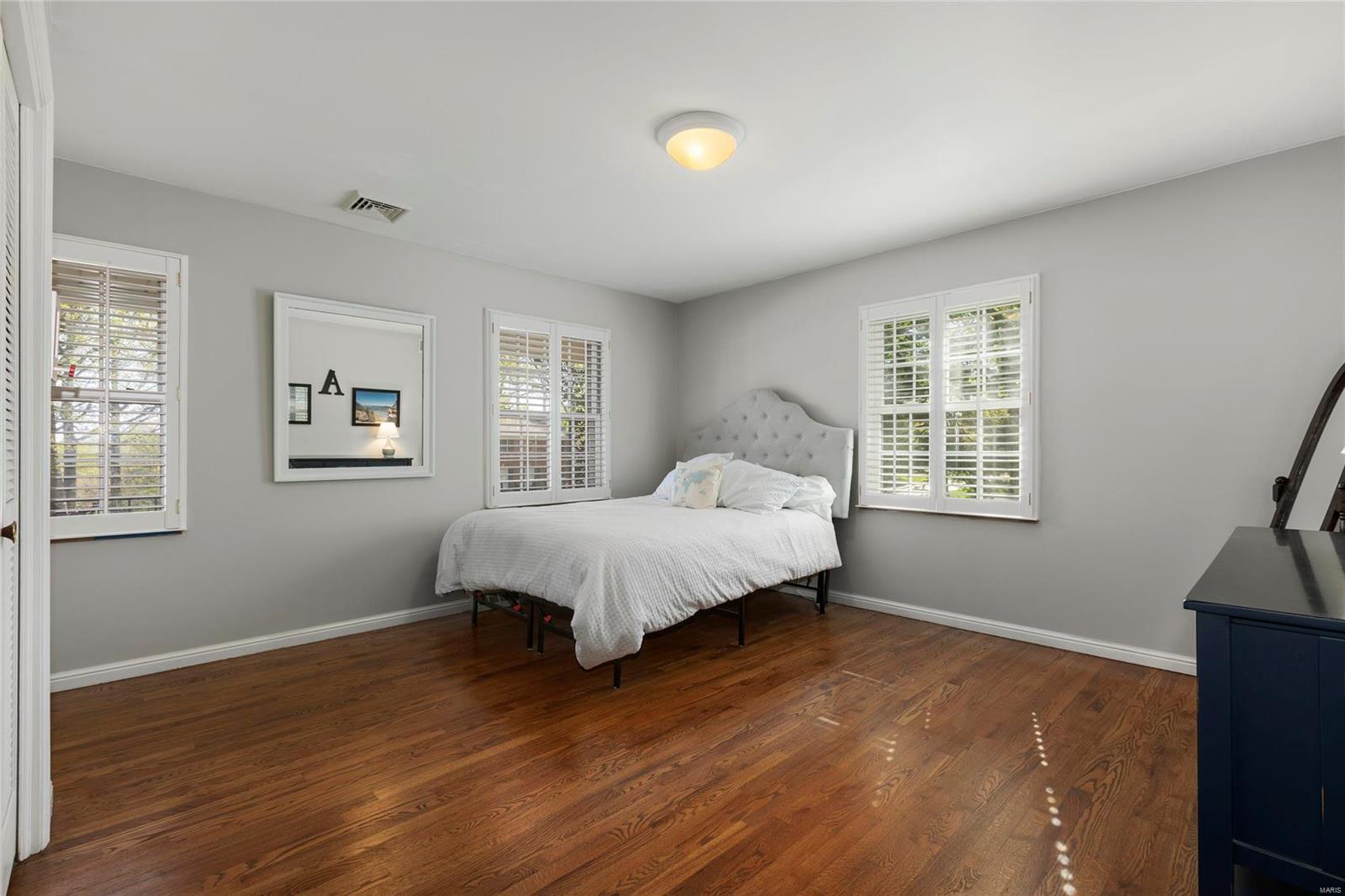 Berkley Manor - Residential