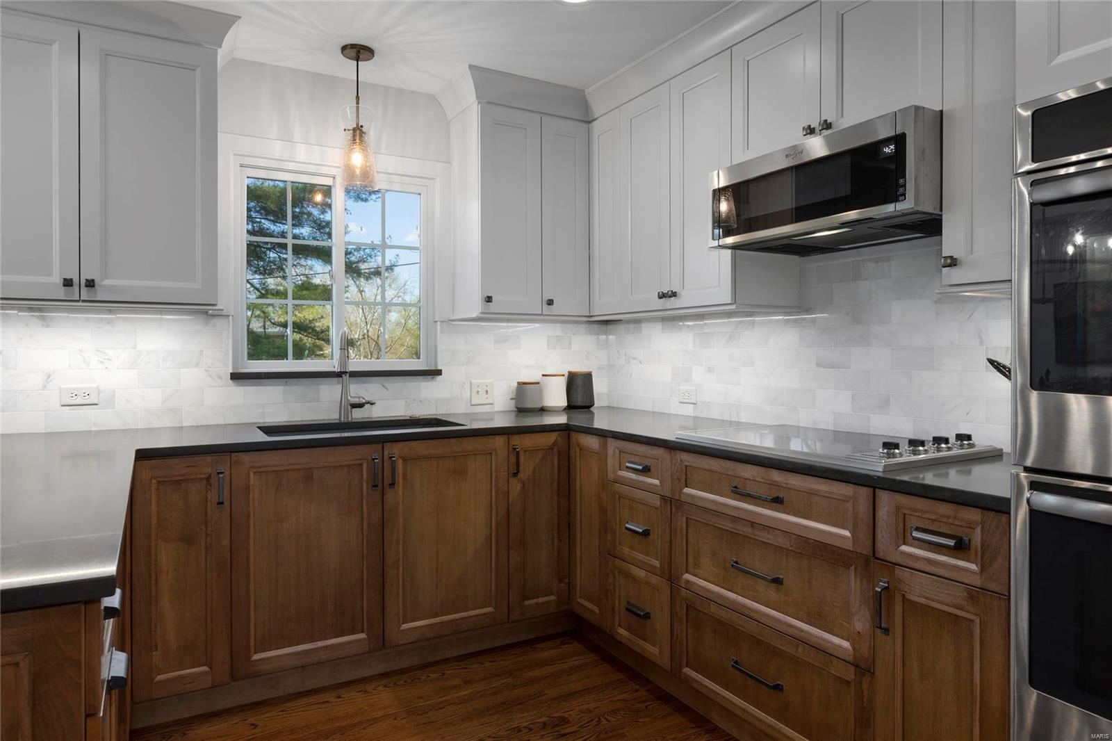 Berkley Manor - Residential