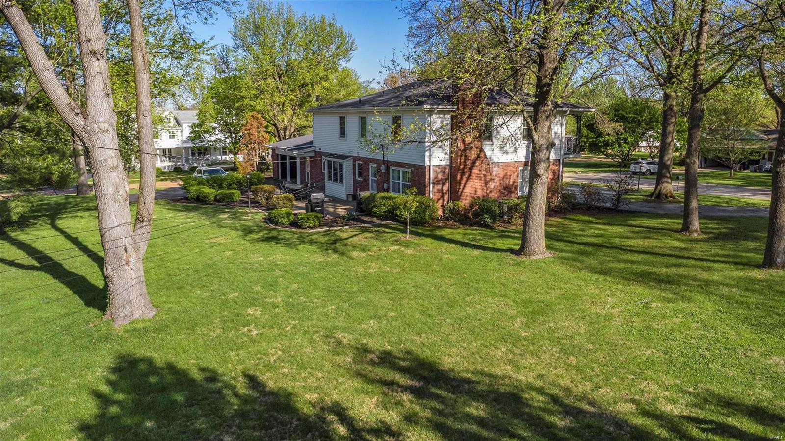 Berkley Manor - Residential