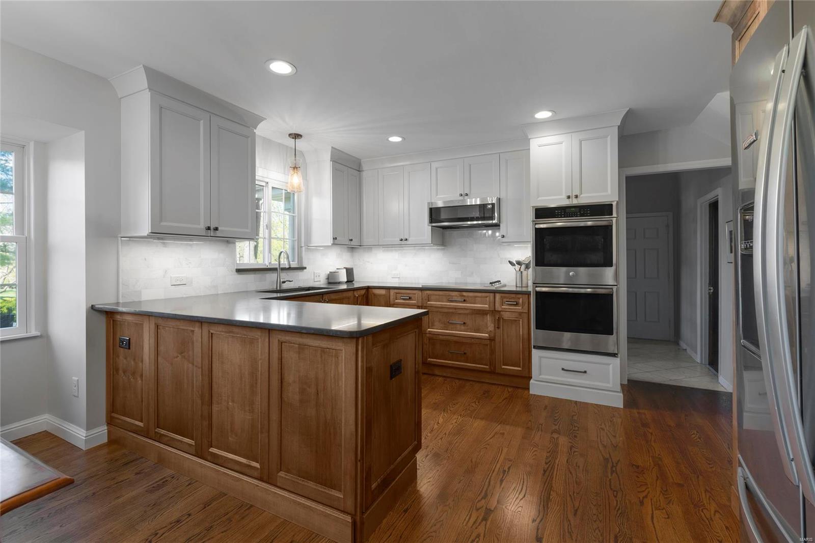 Berkley Manor - Residential