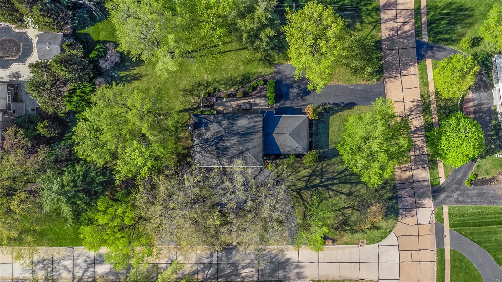 Berkley Manor - Residential