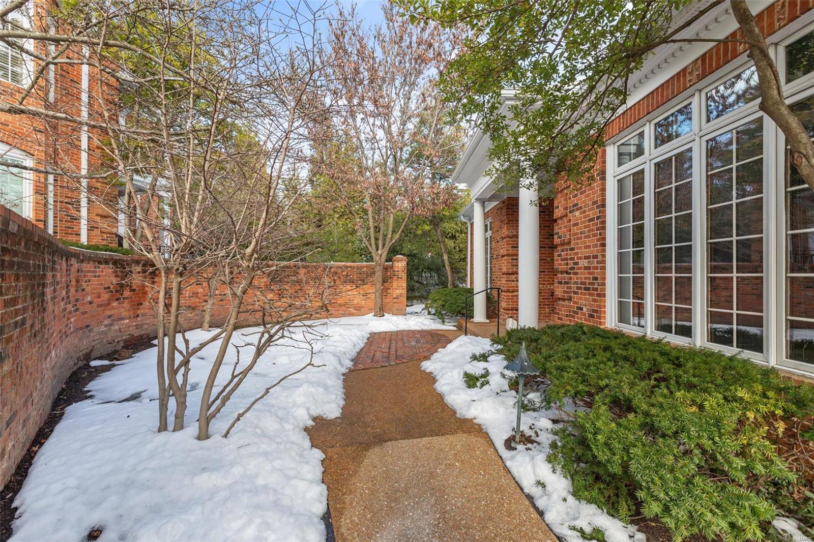 Sedgwick Place Condo - Residential