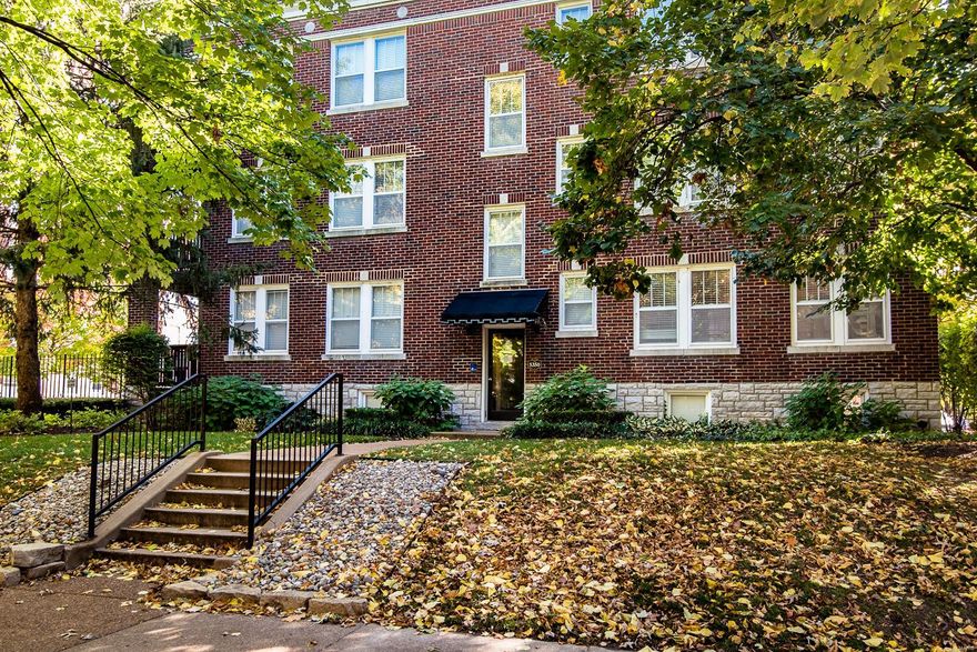 Need to be close to Barnes Hospital, or Childrens Hospital, or Washington University?  This stunning unit has it all.  Updated units were converted several years ago with Style and grace.  Open floor plan features include Living/Dining room combination with wood flooring, open floor plan walk into the updated kitchen with granite counter tops, stove, dishwasher, microwave, and refrigerator!
Main floor laundry with washer and dryer.  Wonderful master bedroom features full bath and walk in closet!  Deck off master bedroom.  Assigned gated parking, storage unit in lower level.  Close to the Loop, Maryland Place, and so much more to offer here in Central West End.  Could also be a great investment opportunity! Location: Ground Level