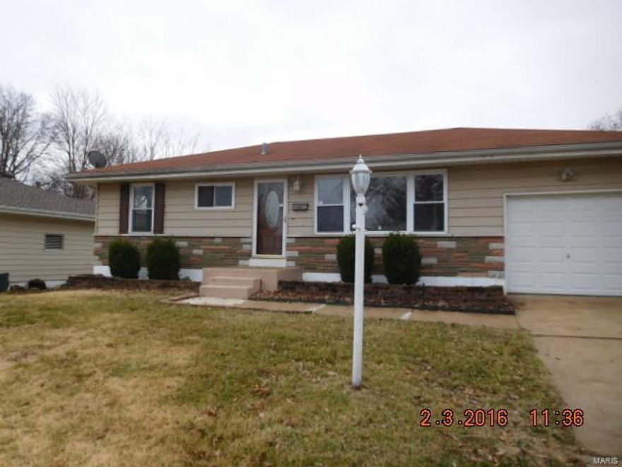 This well maintained home is a must see! It features 3 bedrooms, 2 bathrooms, large bonus room with charming fireplace, attached garage and so much more. Hurry this will not last long at this great price. SpecialListingConditions: Foreclosure