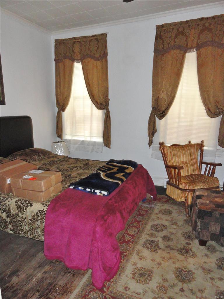 St Louis Commons Add - Residential Income