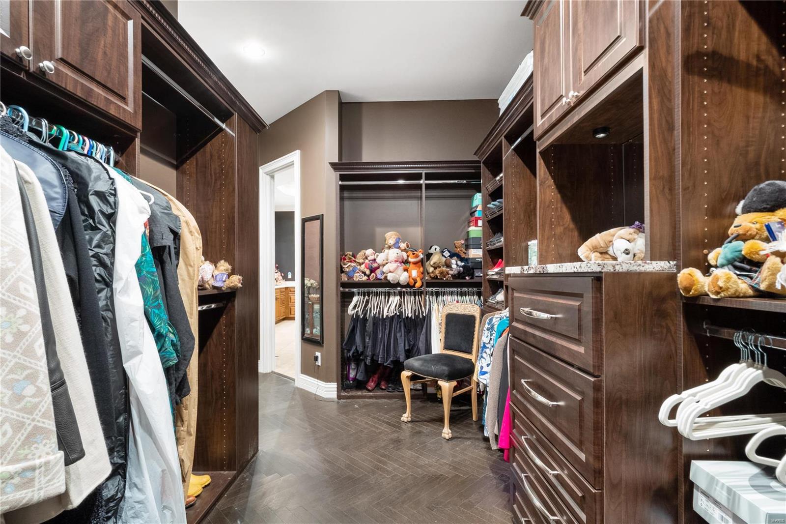 Ladue Court Villas - Residential