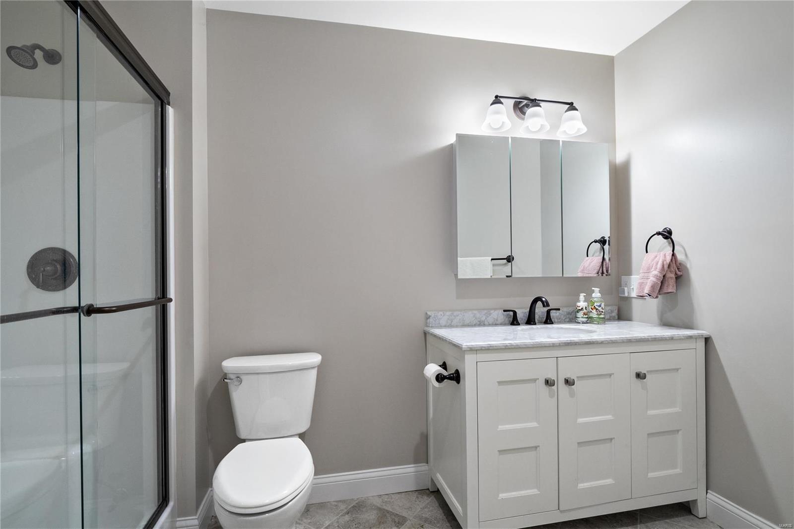 Ladue Court Villas - Residential