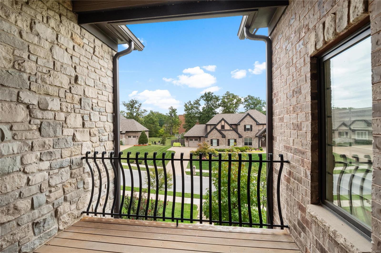 Ladue Court Villas - Residential