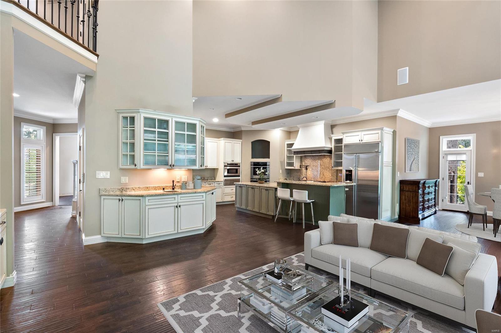 Ladue Court Villas - Residential