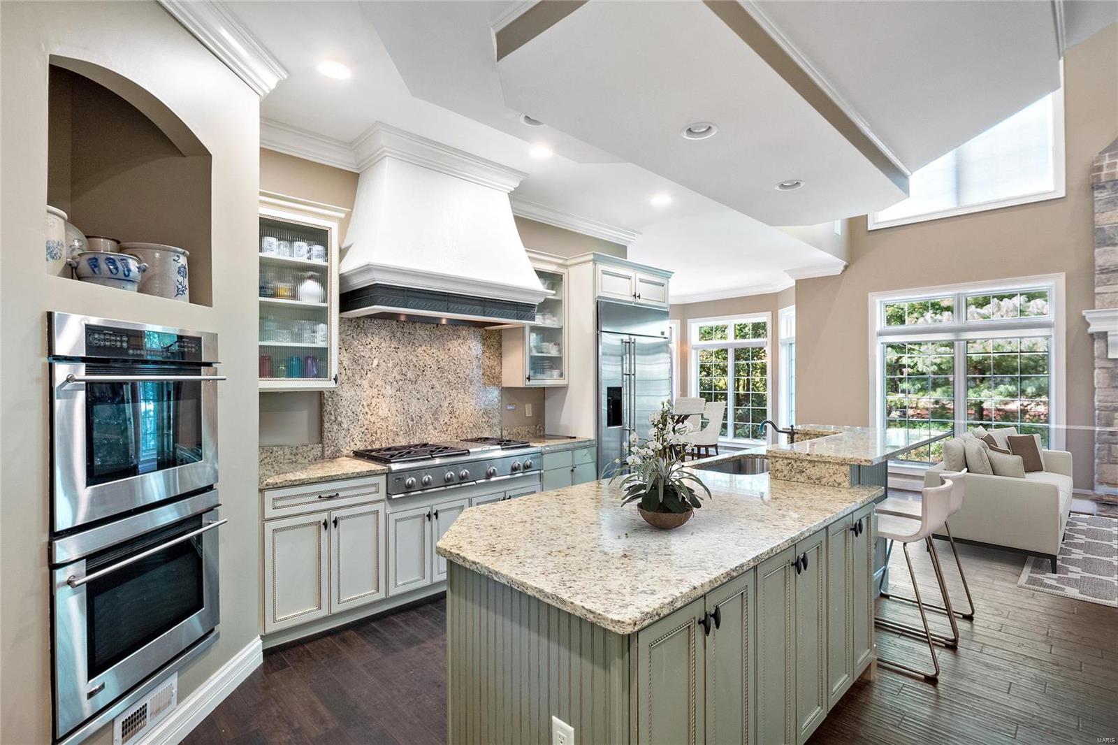 Ladue Court Villas - Residential