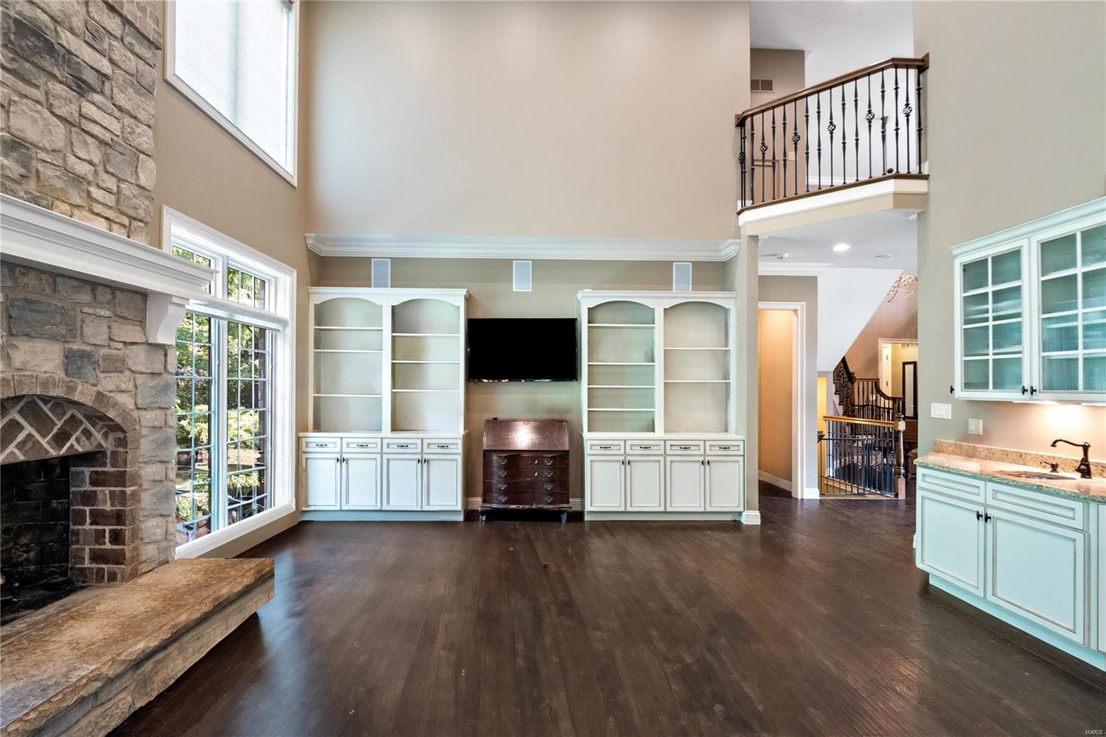 Ladue Court Villas - Residential