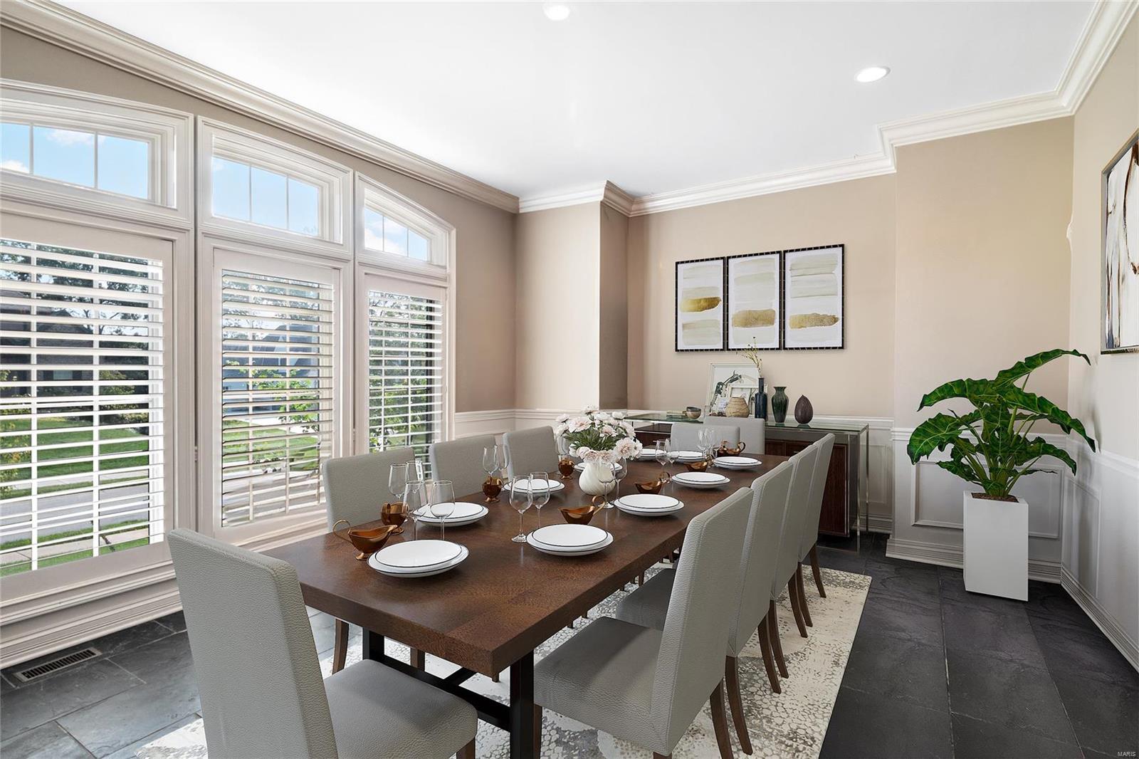 Ladue Court Villas - Residential