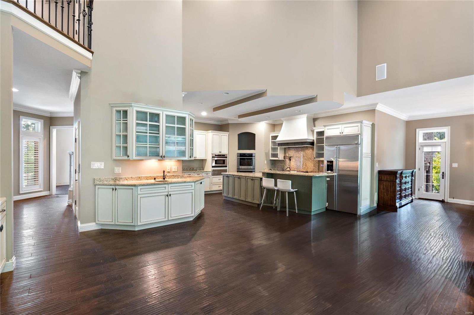 Ladue Court Villas - Residential