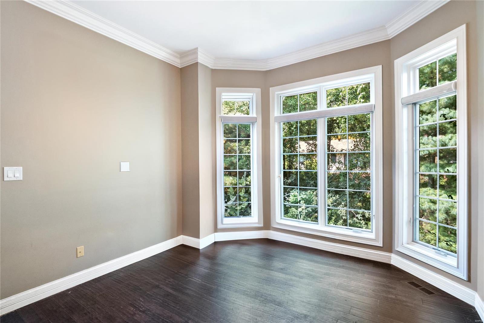 Ladue Court Villas - Residential