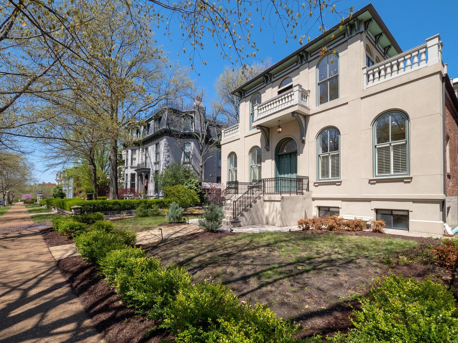 Lafayette Square - Residential